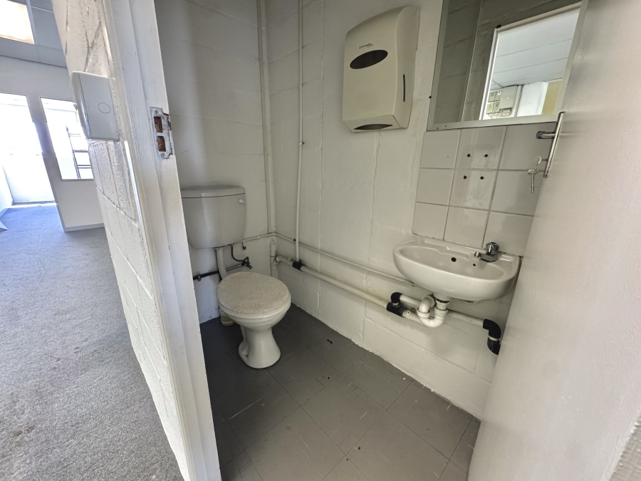 To Let commercial Property for Rent in Montague Gardens Western Cape